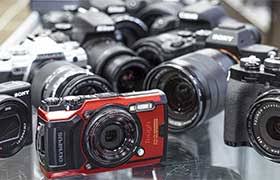What features should I look for when selecting a digital camera?